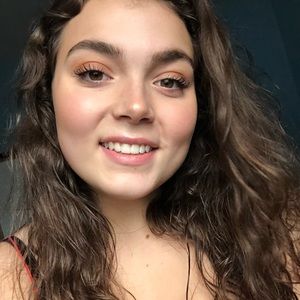 Meet your Posher, Alanna